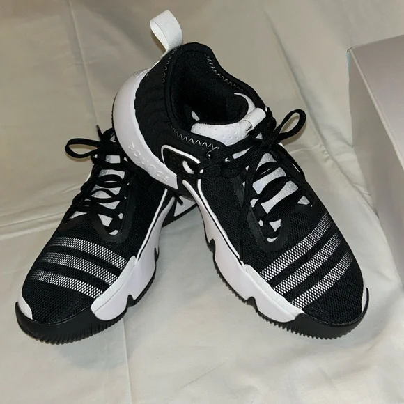 adidas gazelle silver green womens ADIDAS TRAE UNLIMITED SHOES CHILDREN Cloud White  LUX sneakerstore